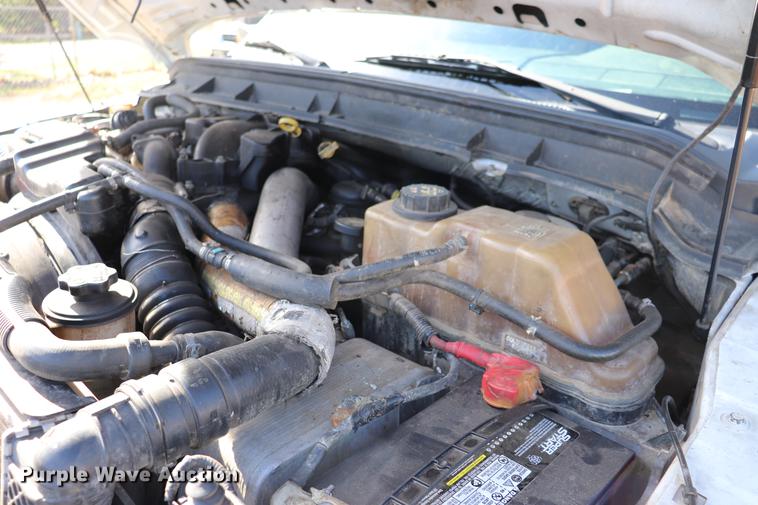 image for item EC9275 2011 Ford F350 Super Duty flatbed pickup truck