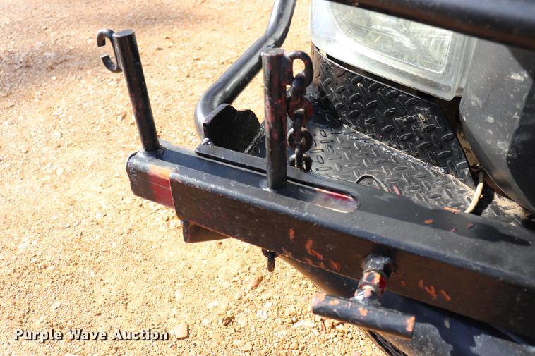 image for item EC9275 2011 Ford F350 Super Duty flatbed pickup truck