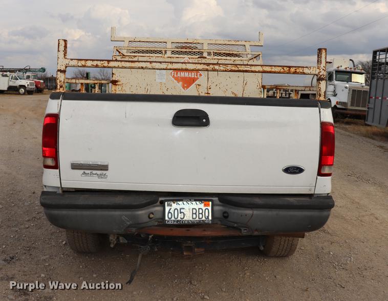 image for item EC9282 2006 Ford F350 Crew Cab pickup truck