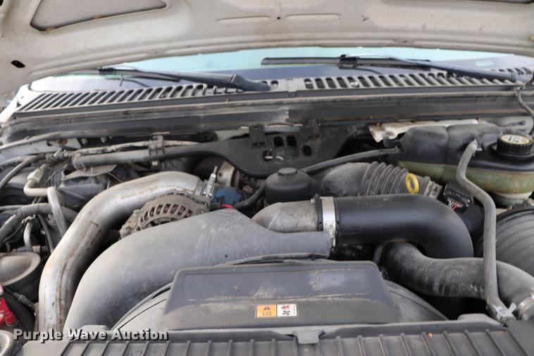 image for item EC9282 2006 Ford F350 Crew Cab pickup truck