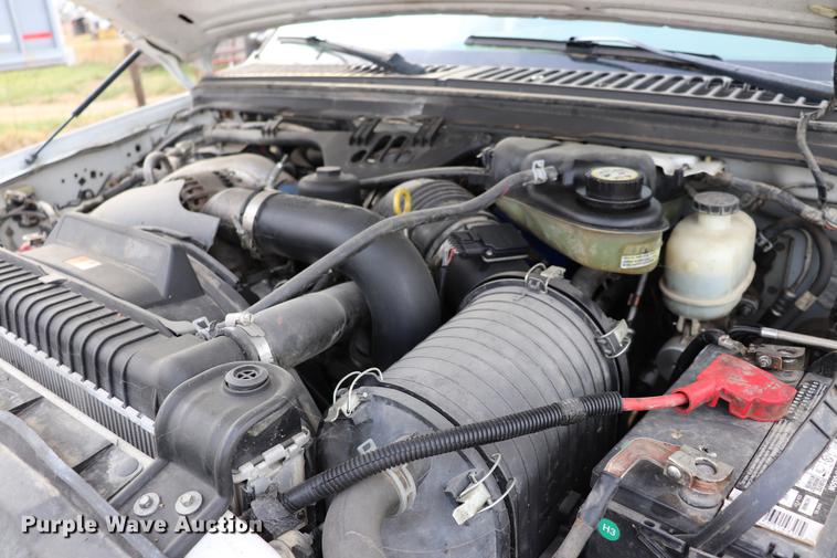 image for item EC9282 2006 Ford F350 Crew Cab pickup truck