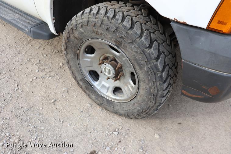 image for item EC9282 2006 Ford F350 Crew Cab pickup truck