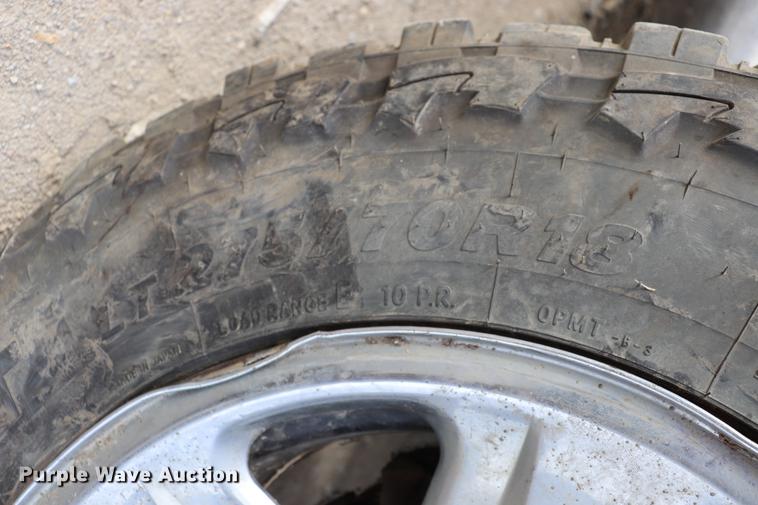 image for item EC9282 2006 Ford F350 Crew Cab pickup truck