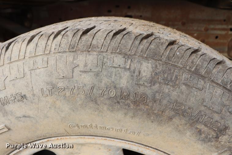 image for item EC9282 2006 Ford F350 Crew Cab pickup truck