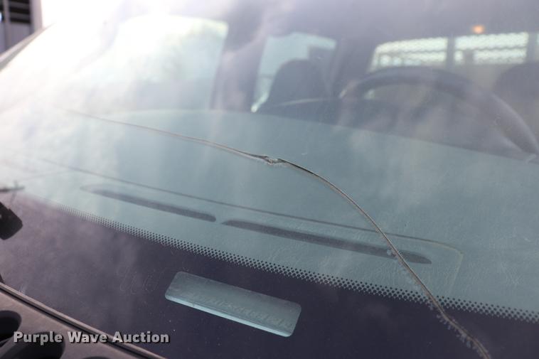 image for item EC9282 2006 Ford F350 Crew Cab pickup truck