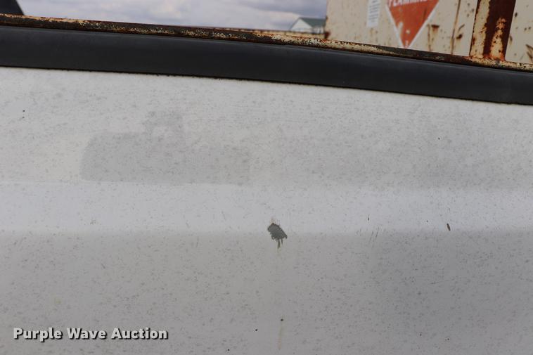 image for item EC9282 2006 Ford F350 Crew Cab pickup truck