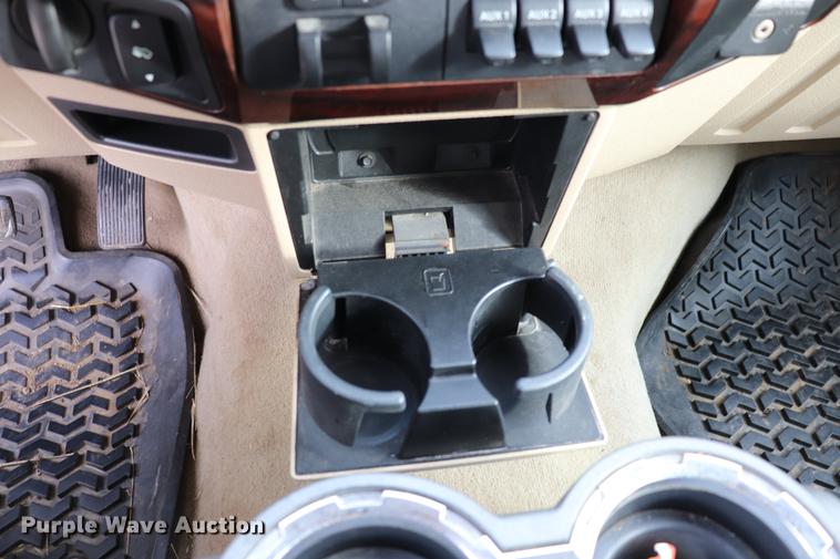 image for item EC9283 2010 Ford F350 Super Duty Crew Cab pickup truck