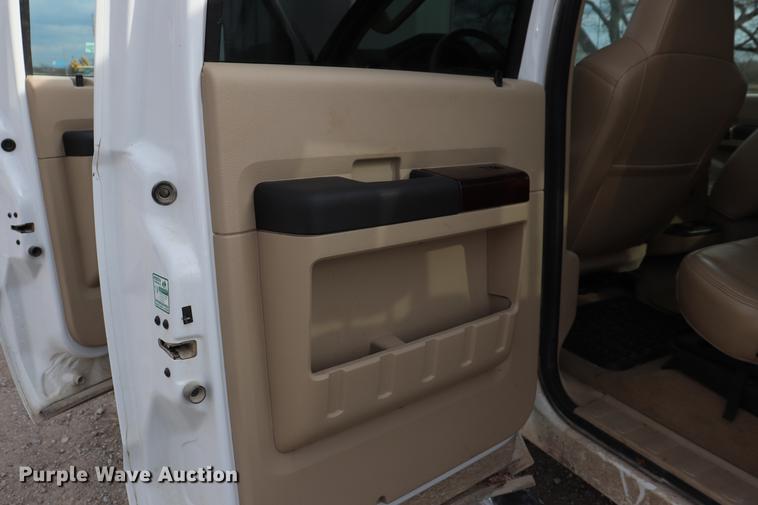 image for item EC9283 2010 Ford F350 Super Duty Crew Cab pickup truck
