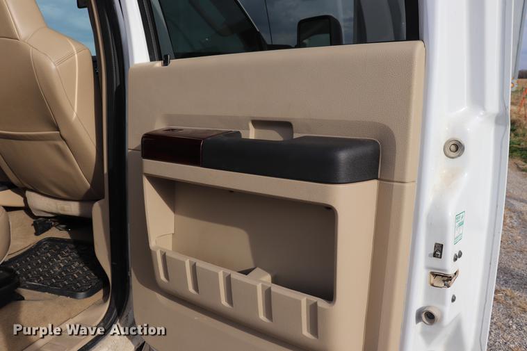 image for item EC9283 2010 Ford F350 Super Duty Crew Cab pickup truck