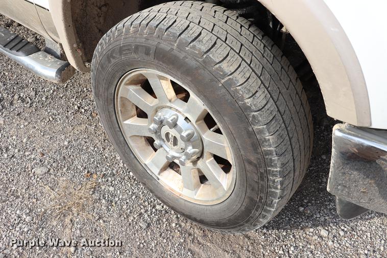 image for item EC9283 2010 Ford F350 Super Duty Crew Cab pickup truck