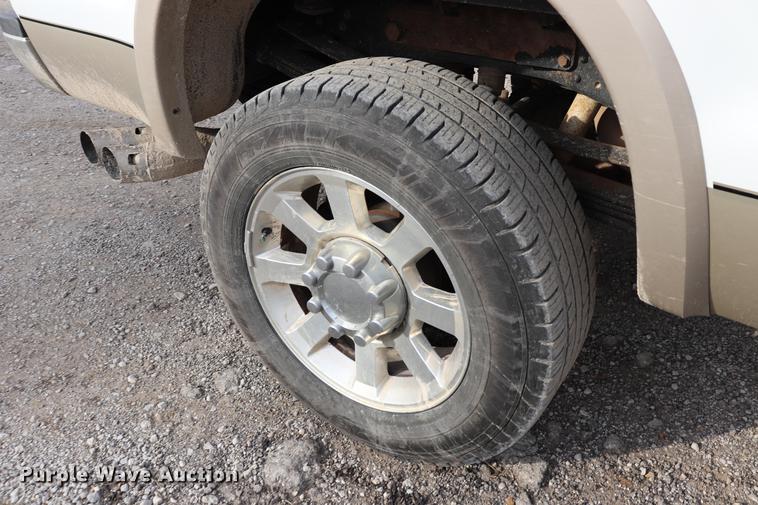 image for item EC9283 2010 Ford F350 Super Duty Crew Cab pickup truck