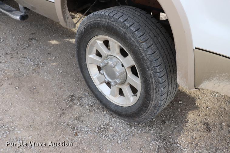 image for item EC9283 2010 Ford F350 Super Duty Crew Cab pickup truck