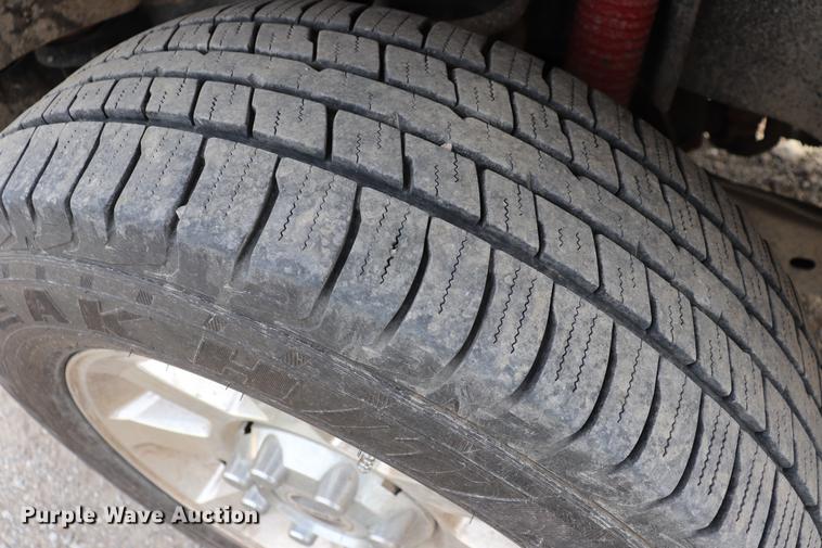 image for item EC9283 2010 Ford F350 Super Duty Crew Cab pickup truck