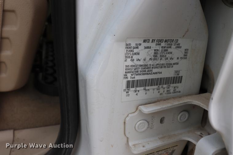 image for item EC9283 2010 Ford F350 Super Duty Crew Cab pickup truck