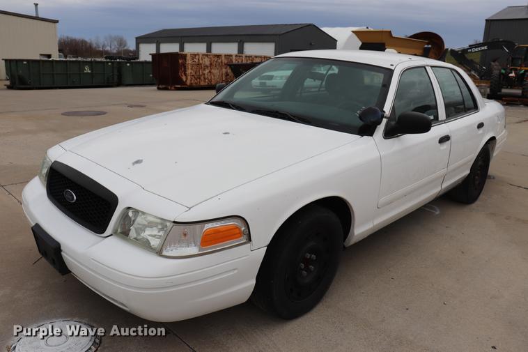 image for item EC9284 2005 Ford Crown Victoria Police Interceptor