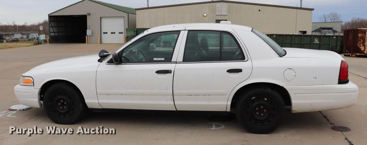 image for item EC9284 2005 Ford Crown Victoria Police Interceptor