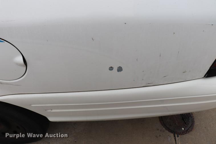 image for item EC9284 2005 Ford Crown Victoria Police Interceptor