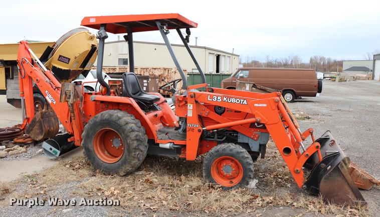 image for item EC9286 Kubota L35 tractor