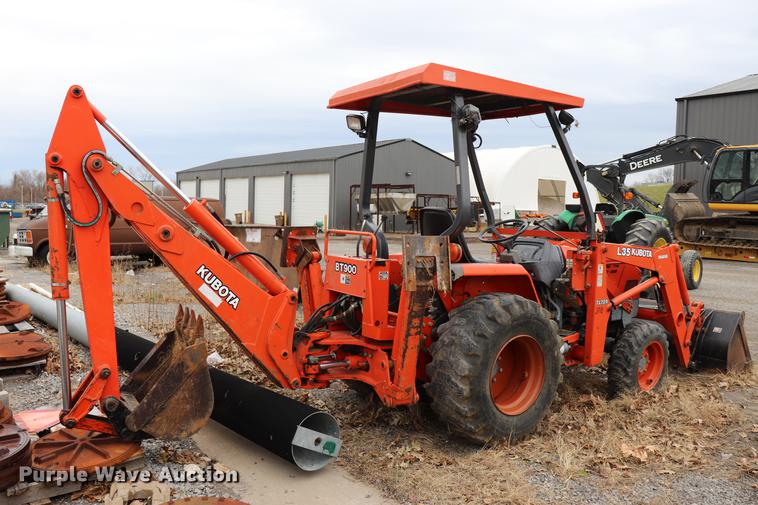 image for item EC9286 Kubota L35 tractor