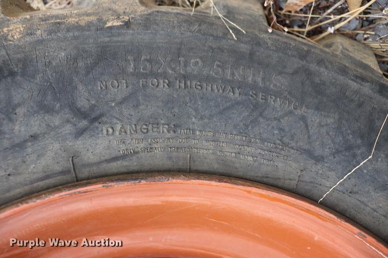 image for item EC9286 Kubota L35 tractor