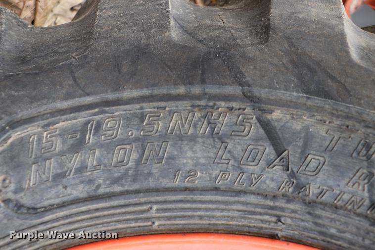 image for item EC9286 Kubota L35 tractor