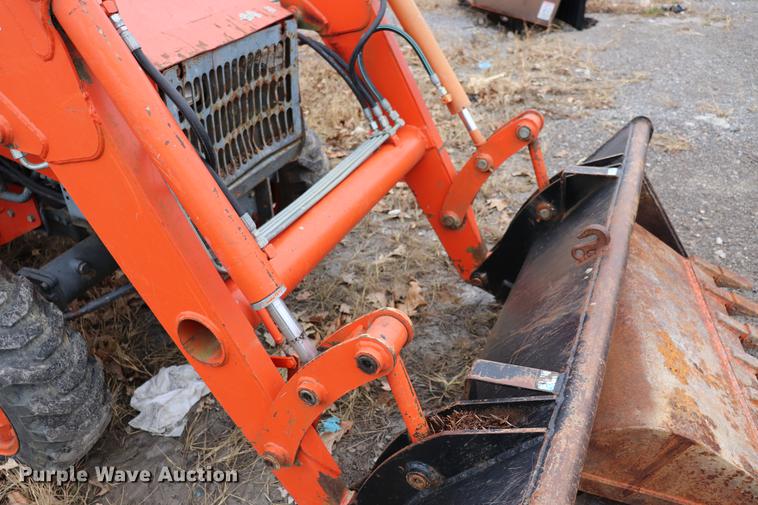 image for item EC9286 Kubota L35 tractor