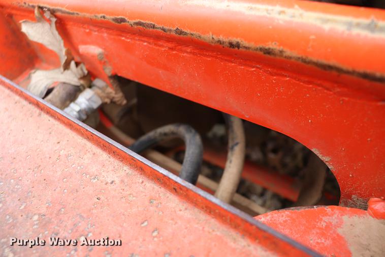 image for item EC9286 Kubota L35 tractor