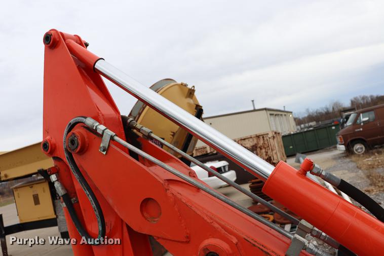 image for item EC9286 Kubota L35 tractor