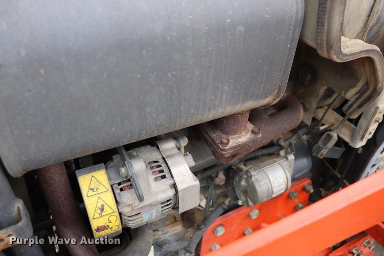 image for item EC9286 Kubota L35 tractor