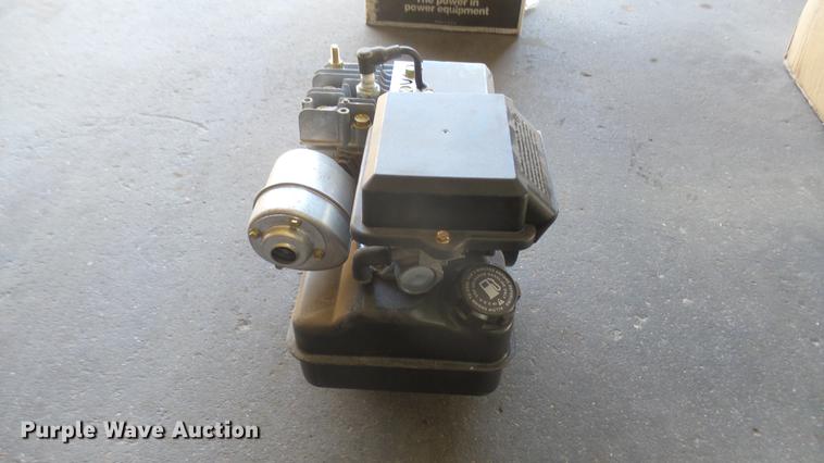 image for item ED9087 Briggs & Stratton gas engine
