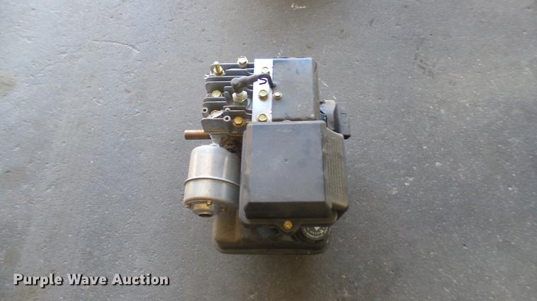 image for item ED9087 Briggs & Stratton gas engine