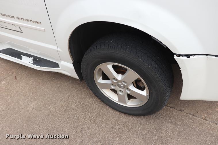 image for item ED9632 2010 Dodge Caravan handicap accessible van