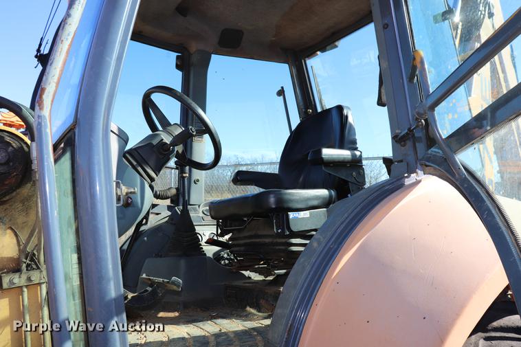 image for item ED9743 1999 New Holland 675 backhoe