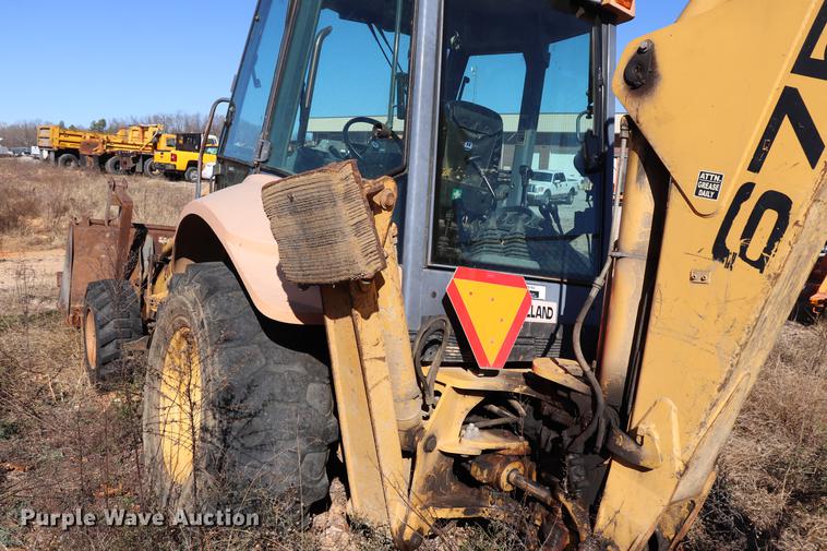 image for item ED9743 1999 New Holland 675 backhoe