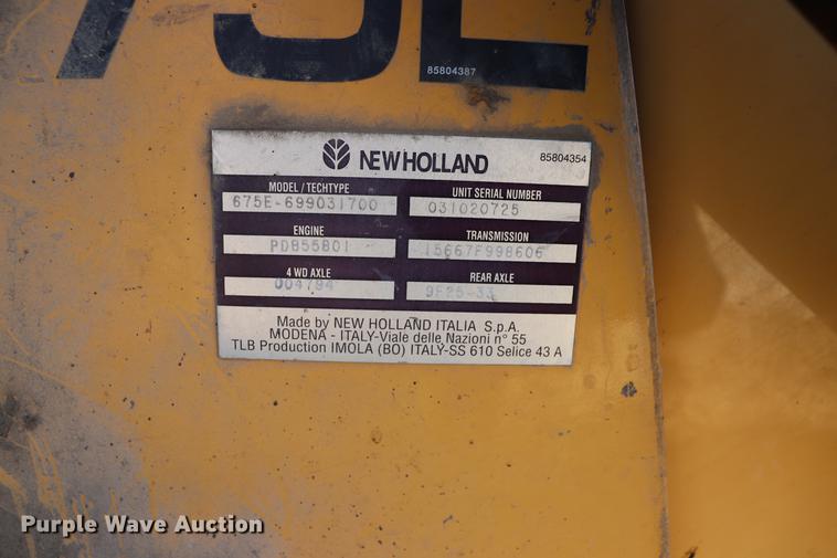 image for item ED9743 1999 New Holland 675 backhoe