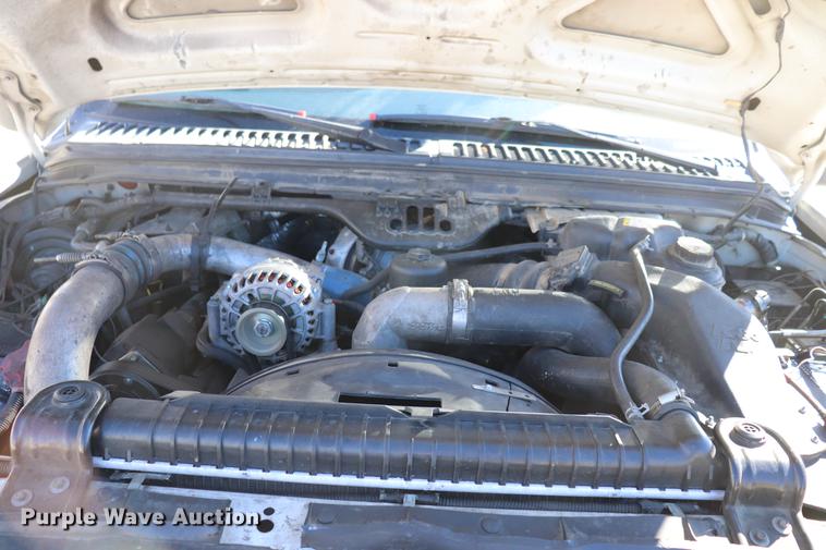 image for item ED9745 2006 Ford F350 Super Duty flatbed pickup truck