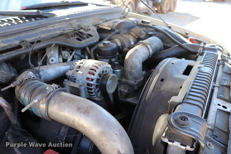 image for item ED9745 2006 Ford F350 Super Duty flatbed pickup truck