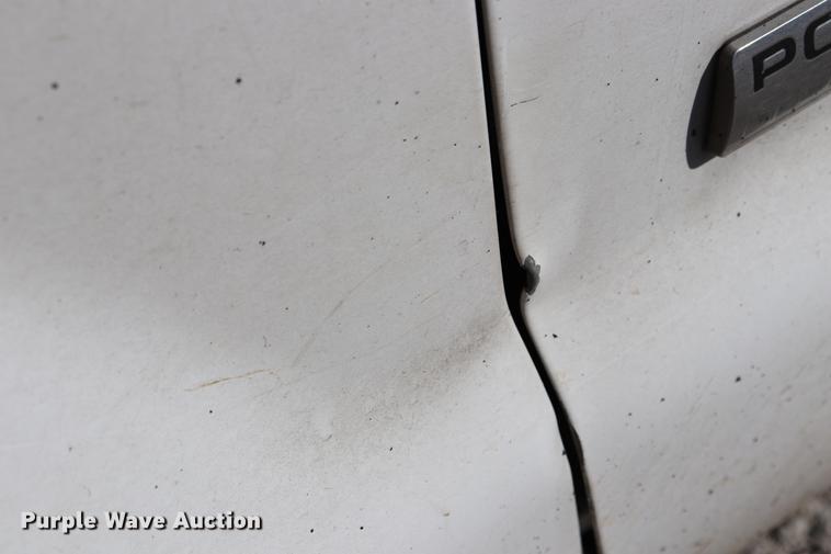 image for item ED9745 2006 Ford F350 Super Duty flatbed pickup truck