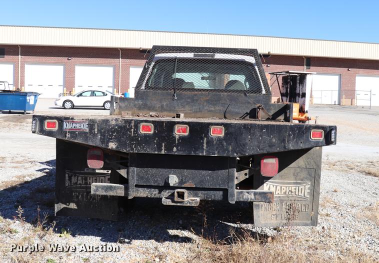 image for item ED9746 2008 Ford F350 Super Duty Crew Cab flatbed pickup truck