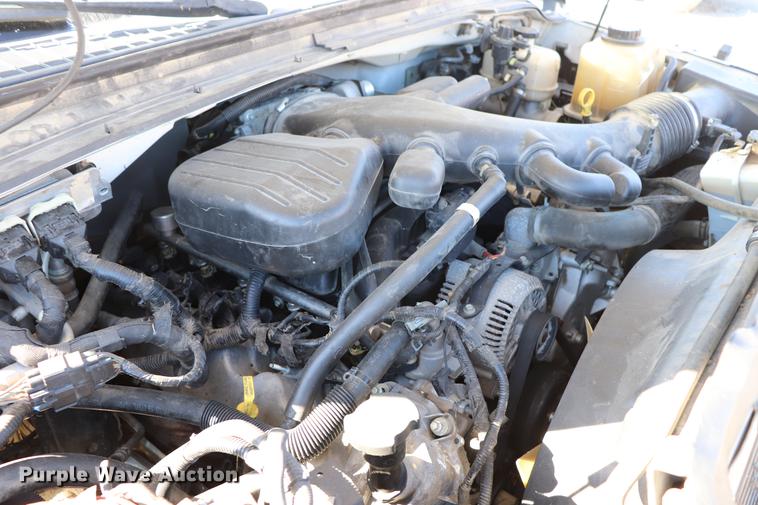 image for item ED9746 2008 Ford F350 Super Duty Crew Cab flatbed pickup truck