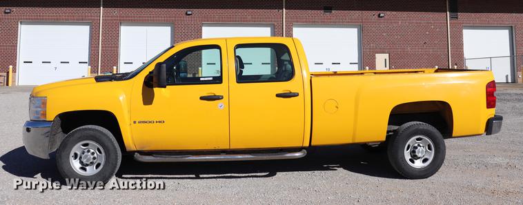 image for item ED9748 2009 Chevrolet Silverado 2500HD Crew Cab pickup truck