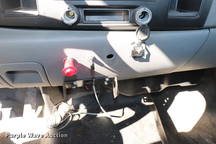 image for item ED9748 2009 Chevrolet Silverado 2500HD Crew Cab pickup truck