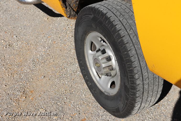 image for item ED9748 2009 Chevrolet Silverado 2500HD Crew Cab pickup truck