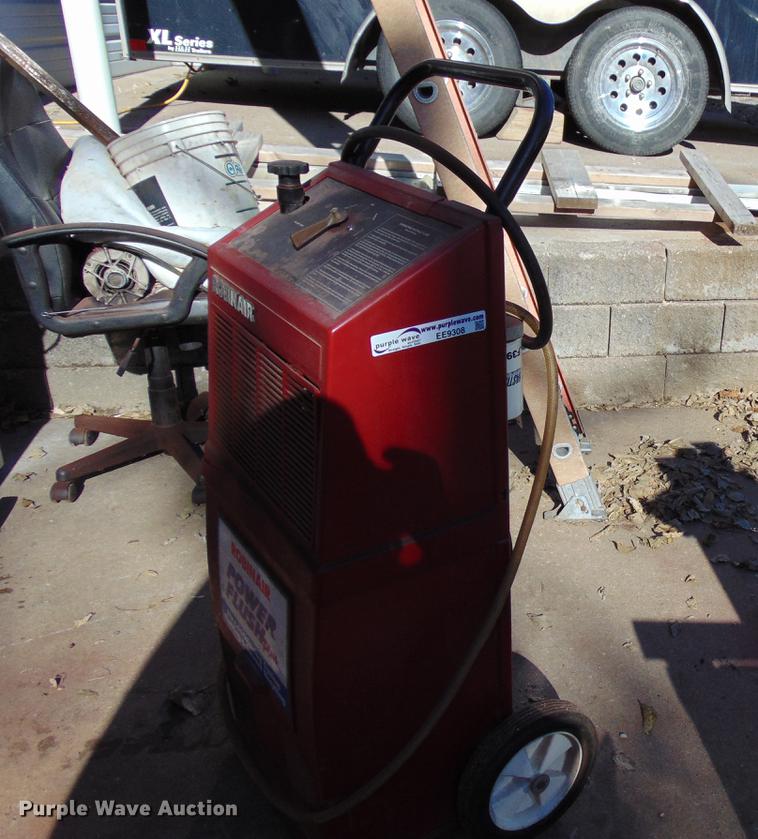 image for item EE9308 Robinair air conditioner flush machine