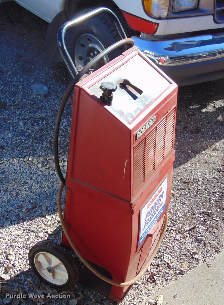 image for item EE9308 Robinair air conditioner flush machine