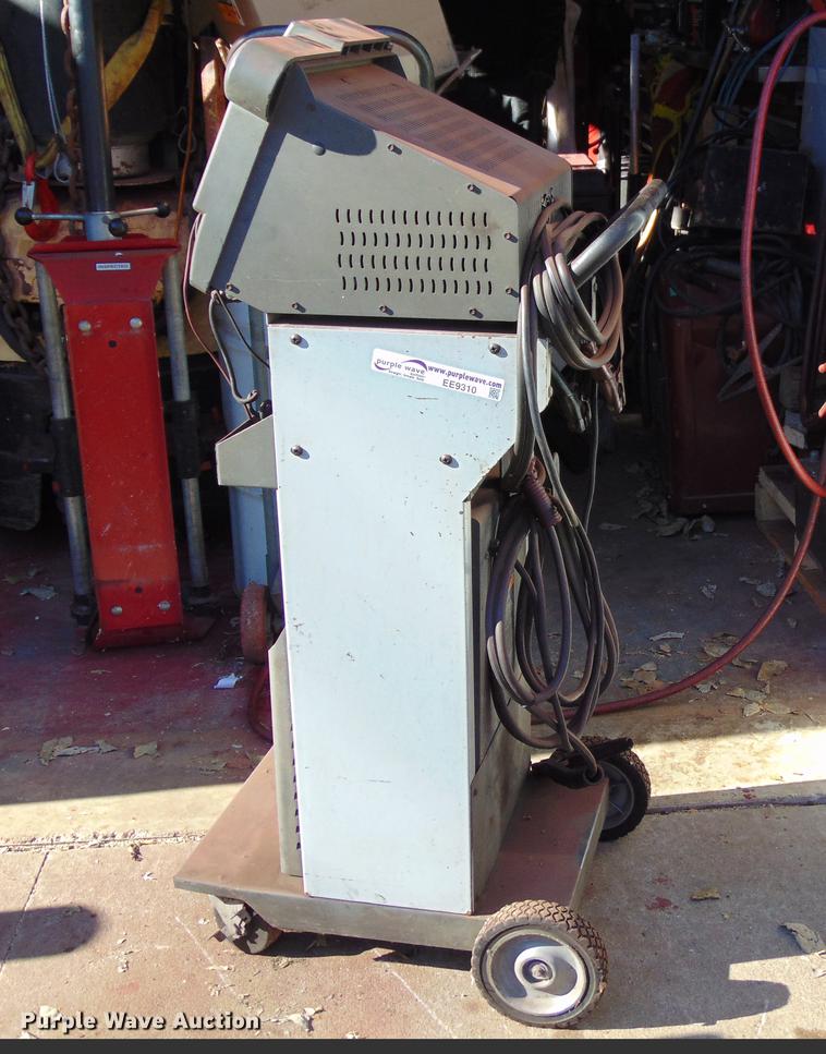 image for item EE9310 Snap-on VAT45 Fleet 200 series battery charger