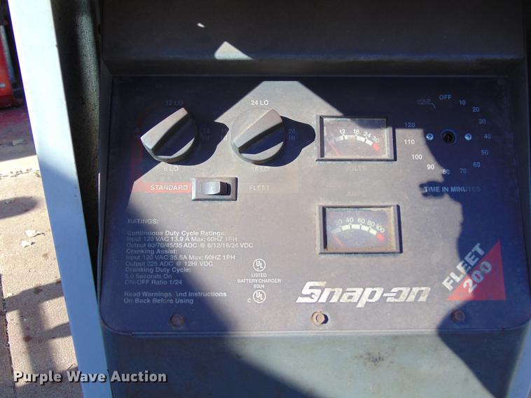 image for item EE9310 Snap-on VAT45 Fleet 200 series battery charger