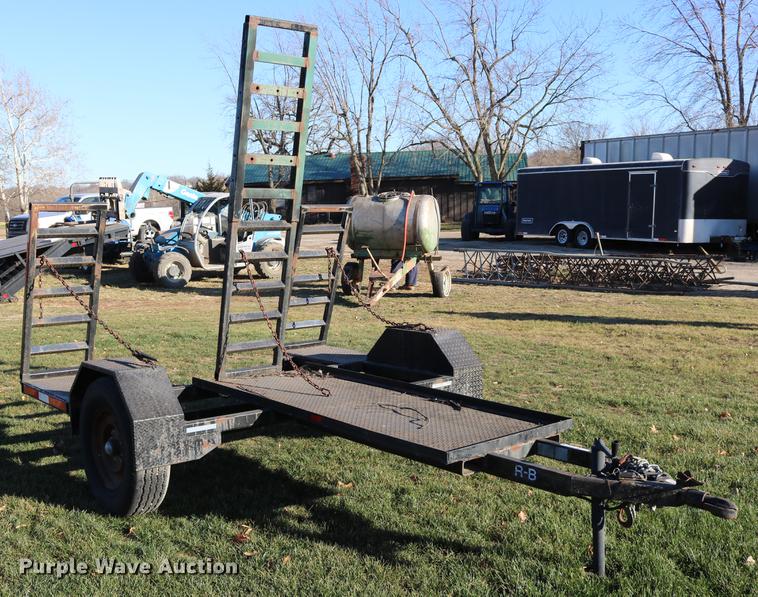 image for item EE9944 2001 R-B equipment trailer