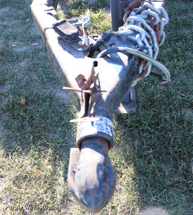 image for item EE9944 2001 R-B equipment trailer