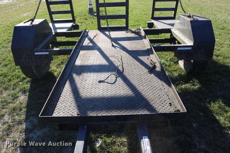 image for item EE9944 2001 R-B equipment trailer